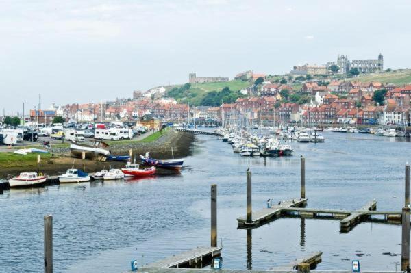 Watermark Apartments Whitby Esterno foto